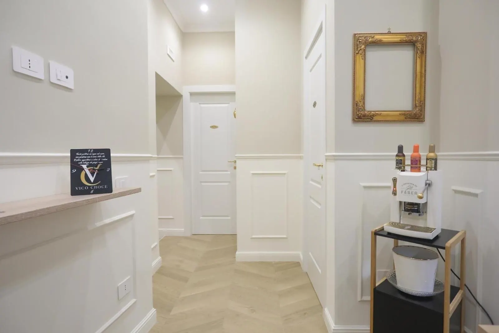 Vico Croce Suite, Spaccanapoli Guest house Naples