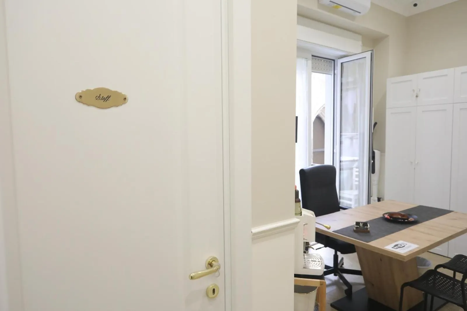 Vico Croce Suite, Spaccanapoli 0*, Naples