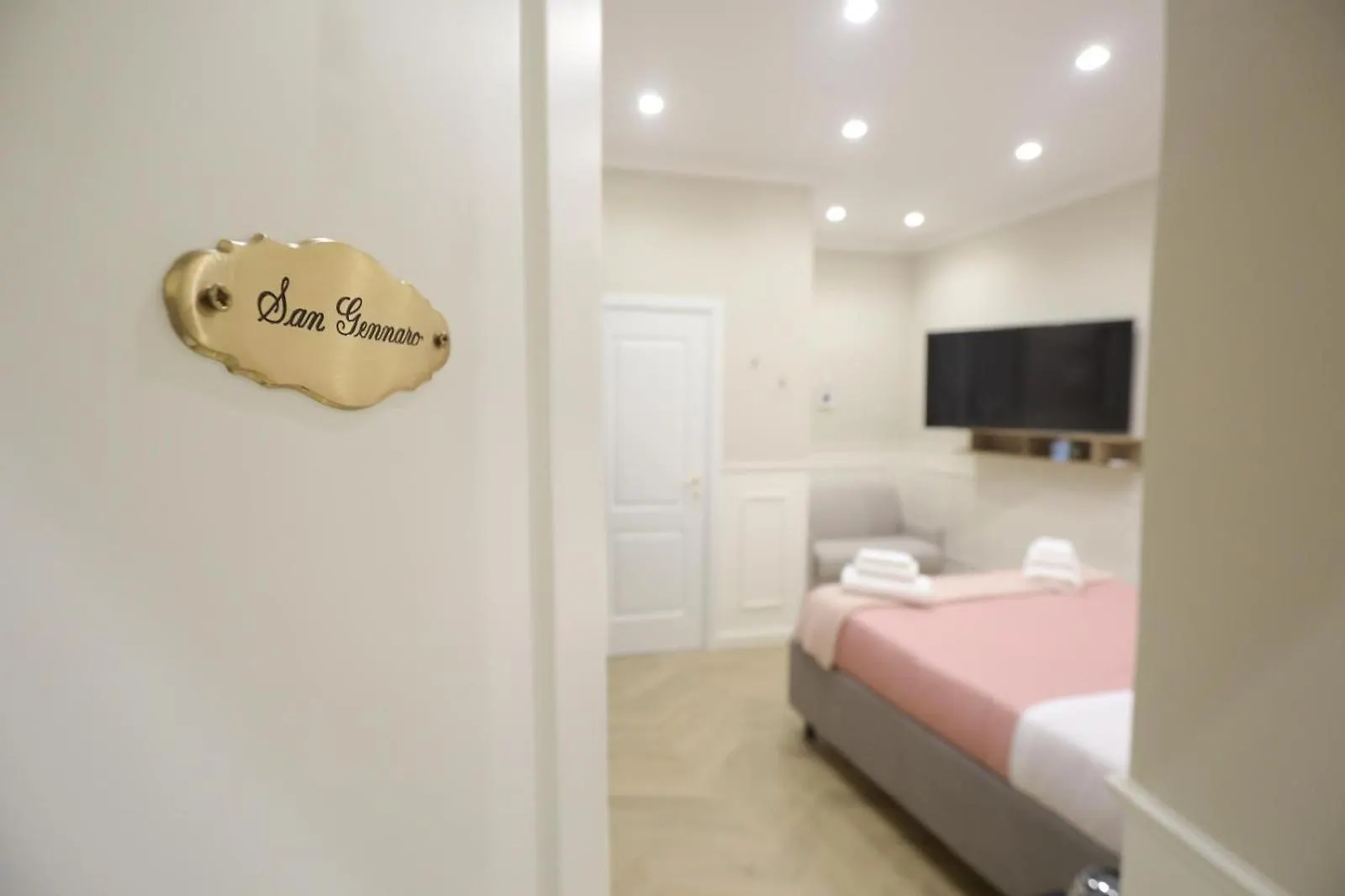 Vico Croce Suite, Spaccanapoli 0*, Naples